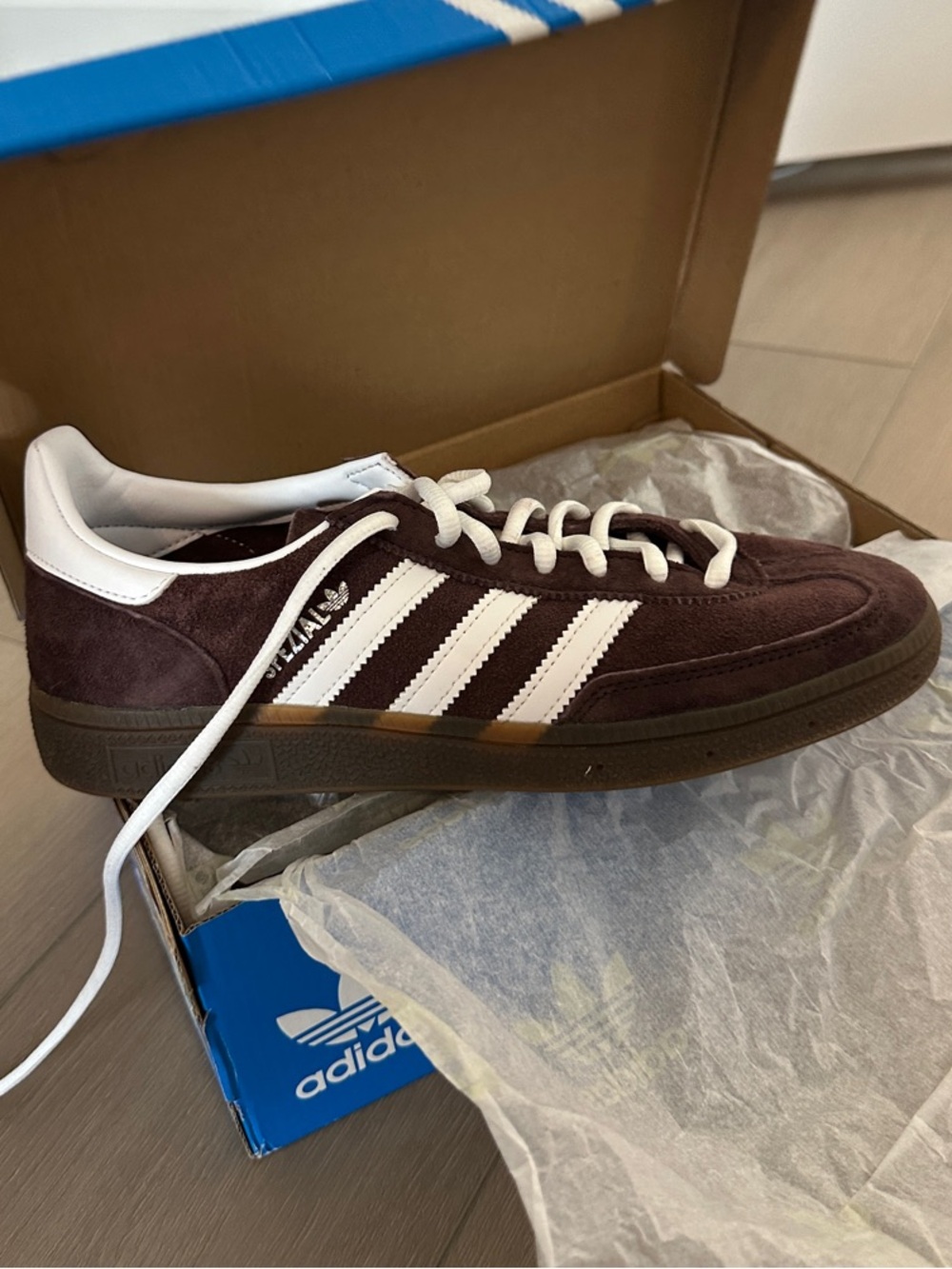adidas Women’s Handball Spezial size 6.5 (mens)